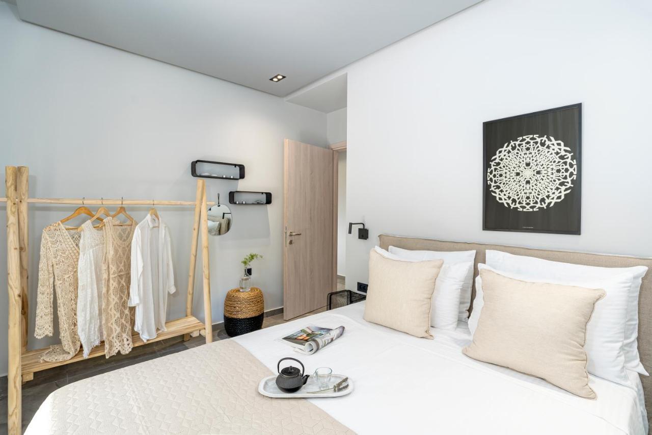 Elia & Anthos Deluxe